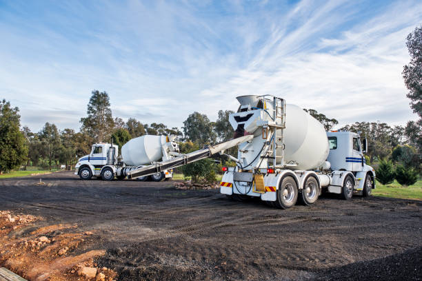 Best Concrete Sidewalk Installation  in East Farmingdale, NY