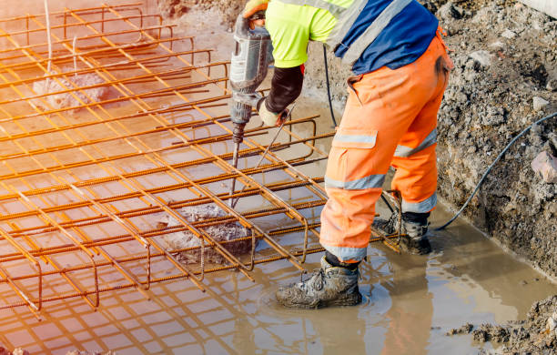 Best Driveway Concrete Repair  in East Farmingdale, NY